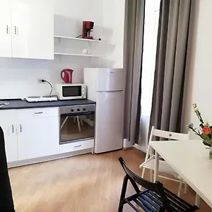 Studio Piata Amzei Nr.1 Апартаменты